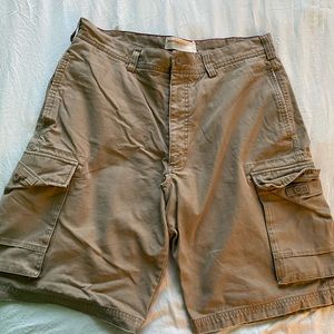 ❌Tan Cargo Shorts❌